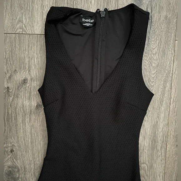 Bebe cocktail dress - Picture 3 of 7